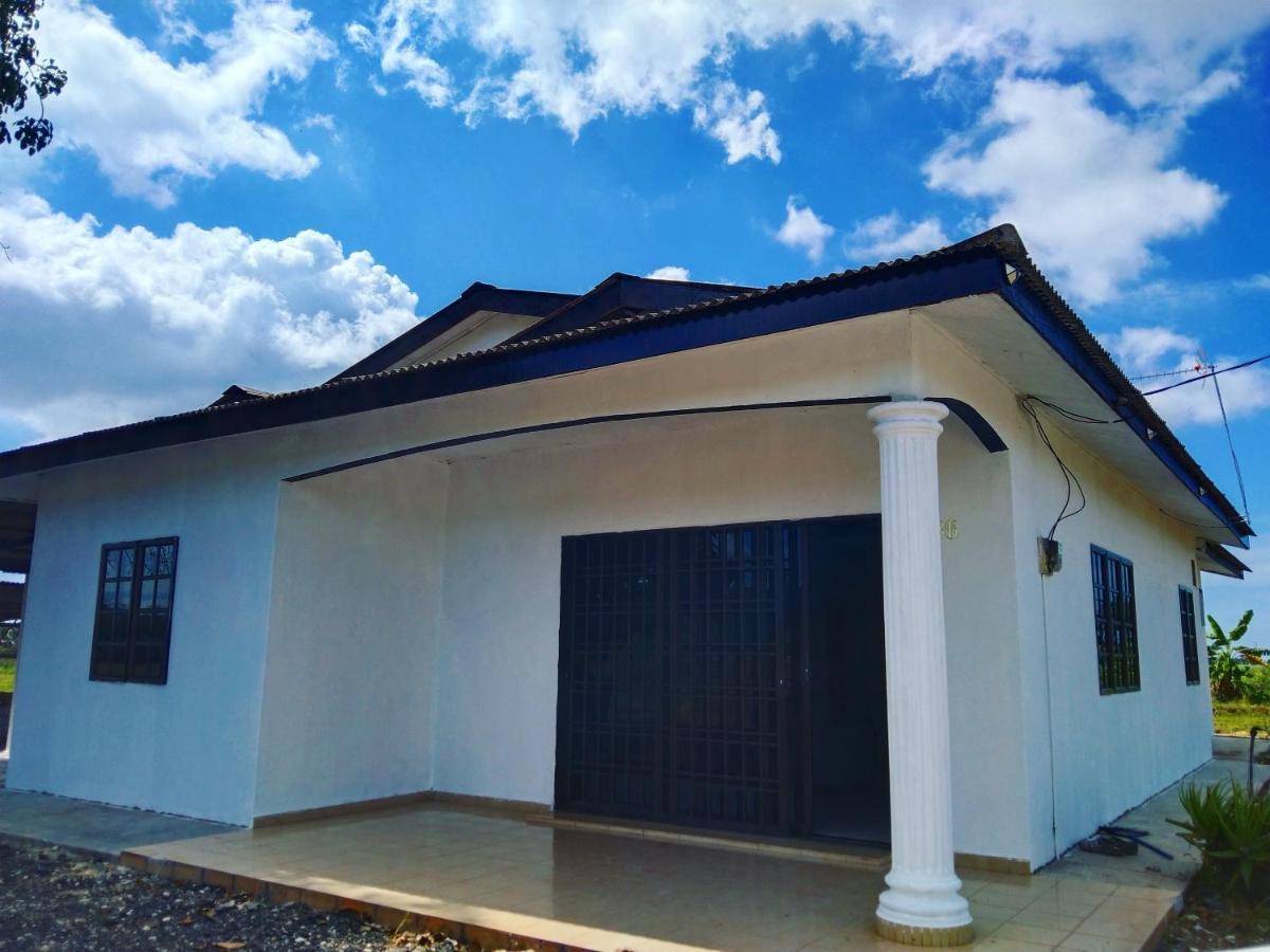 Casa Villa Homestay Sekinchan Exterior foto